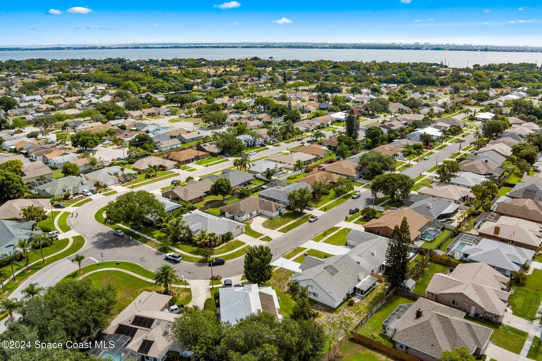 Photo of 2047 Bottlebrush Drive