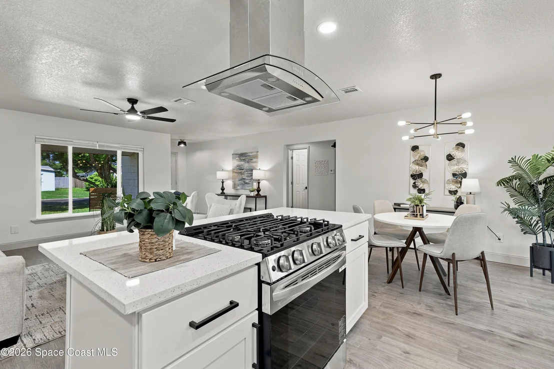 Photo of 1336 Estridge Drive