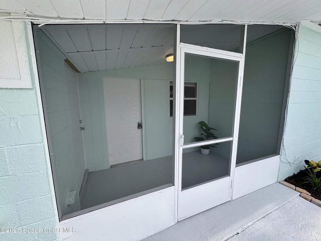 Photo of 2252 Laden Road