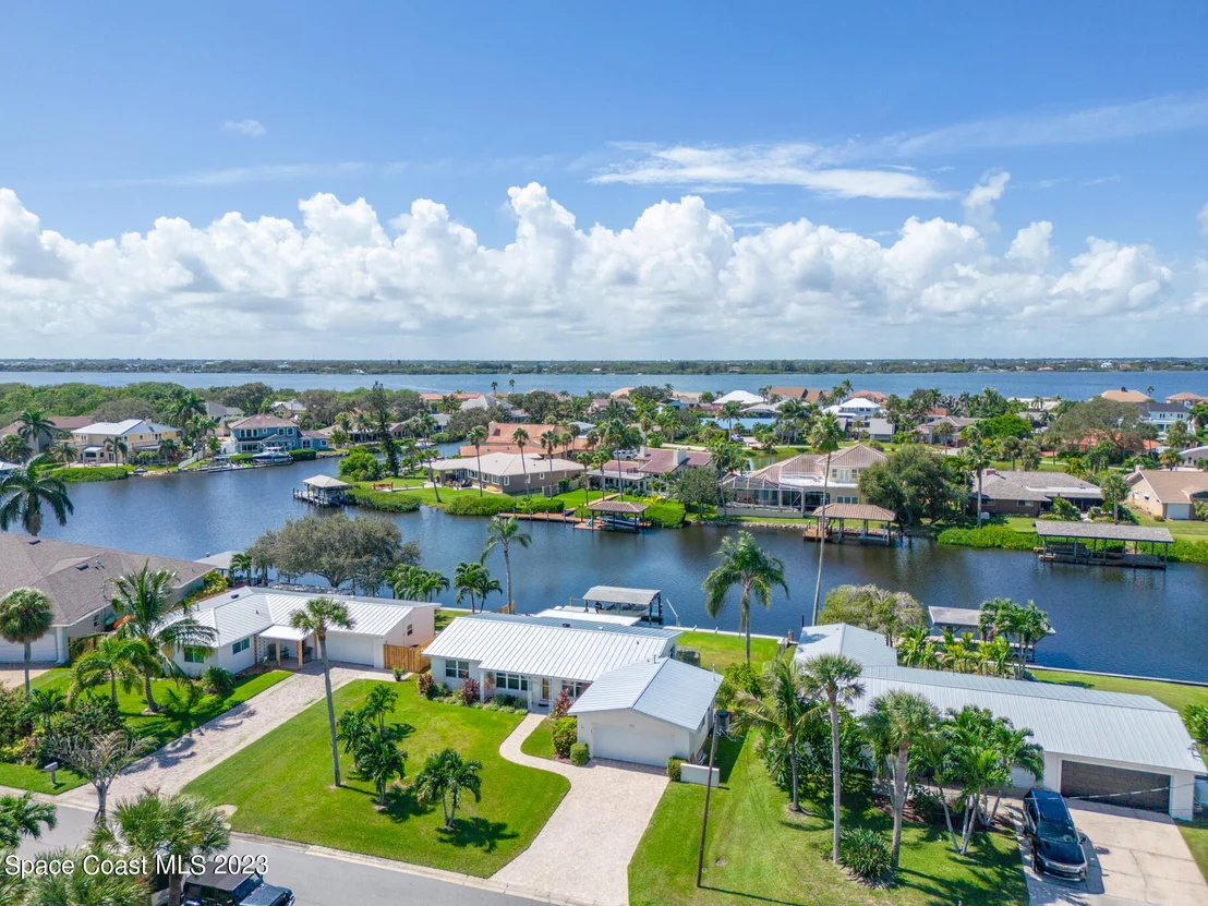 Photo of 209 River Road