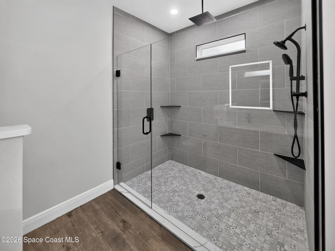 Photo of 1845 Market Circle NE
