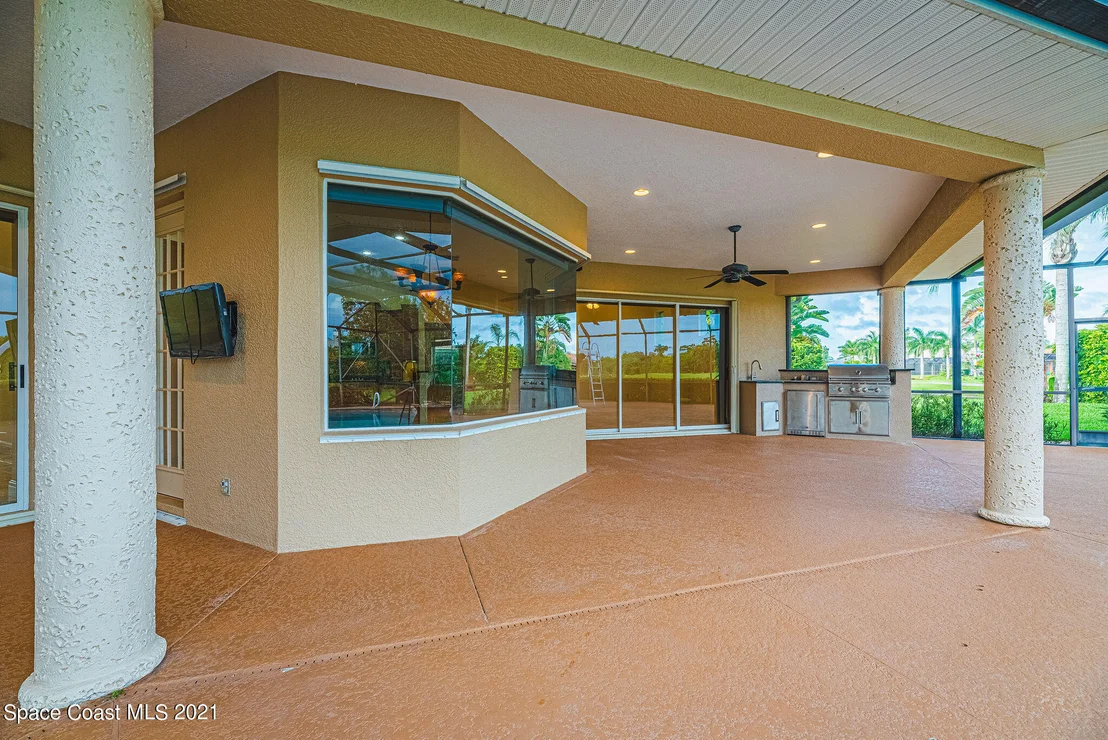 Photo of 8181 Compton Way
