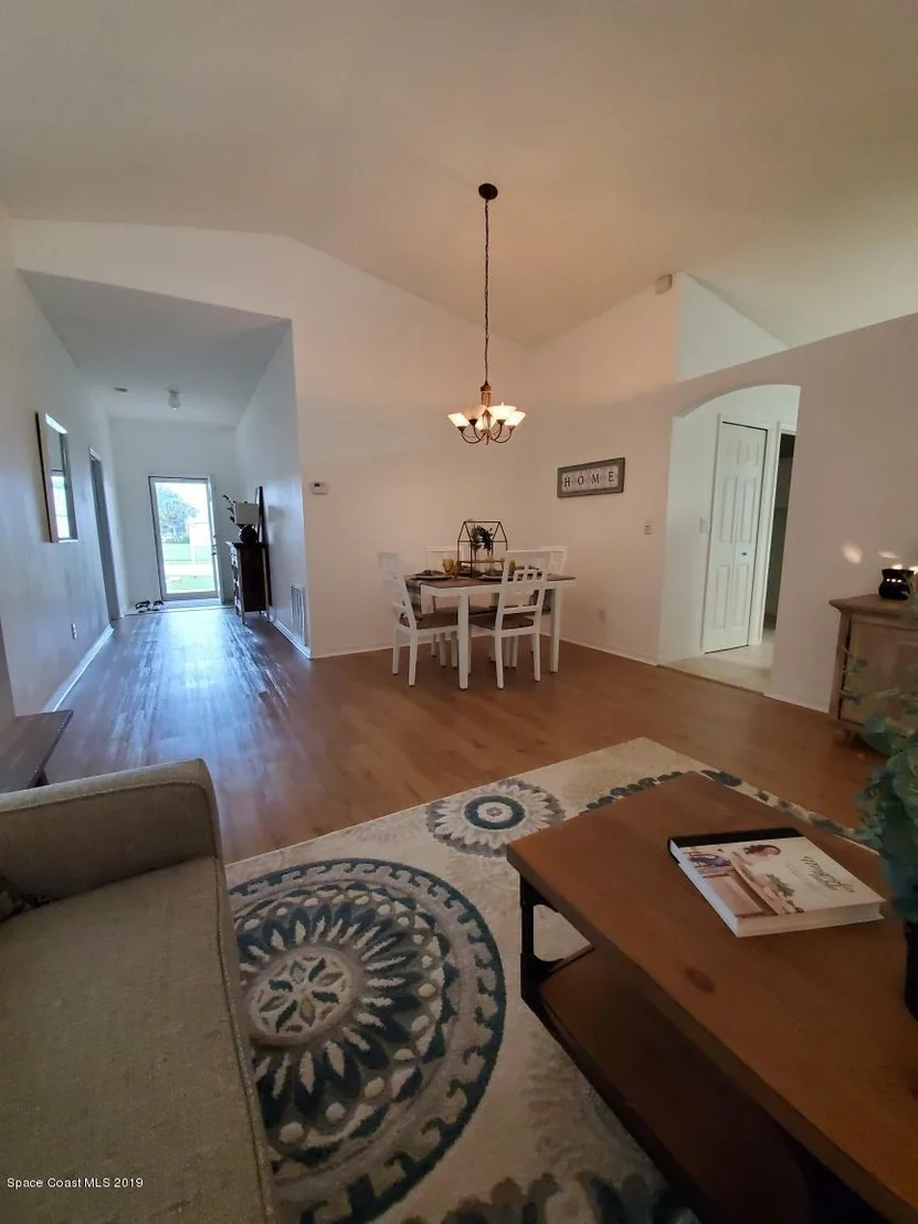 Photo of 550 Benton Drive
