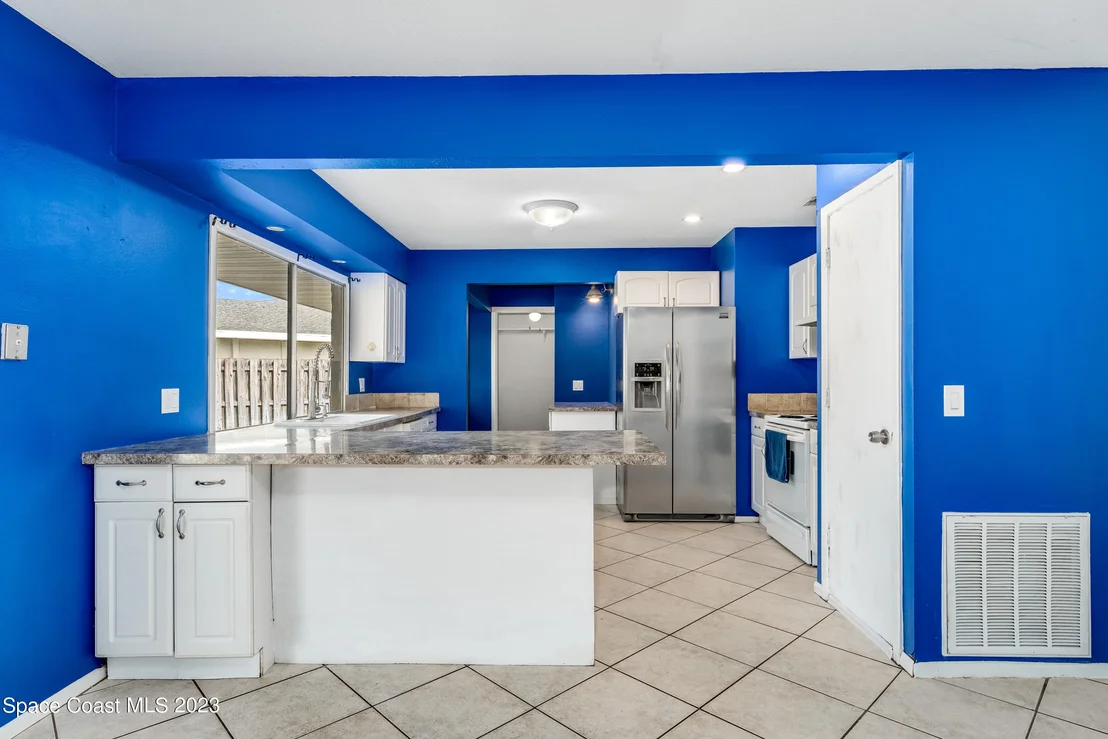 Photo of 1310 Sheafe Avenue NE