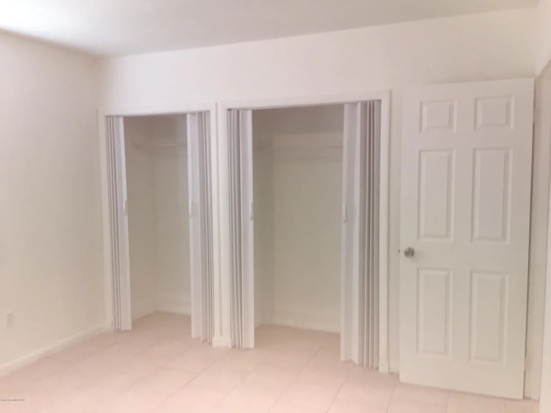 Photo of 1056 Cabot Drive NE