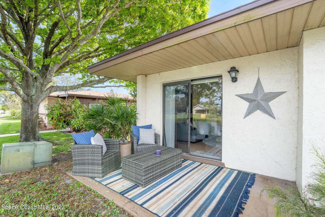 Photo of 320 Bayhead Drive