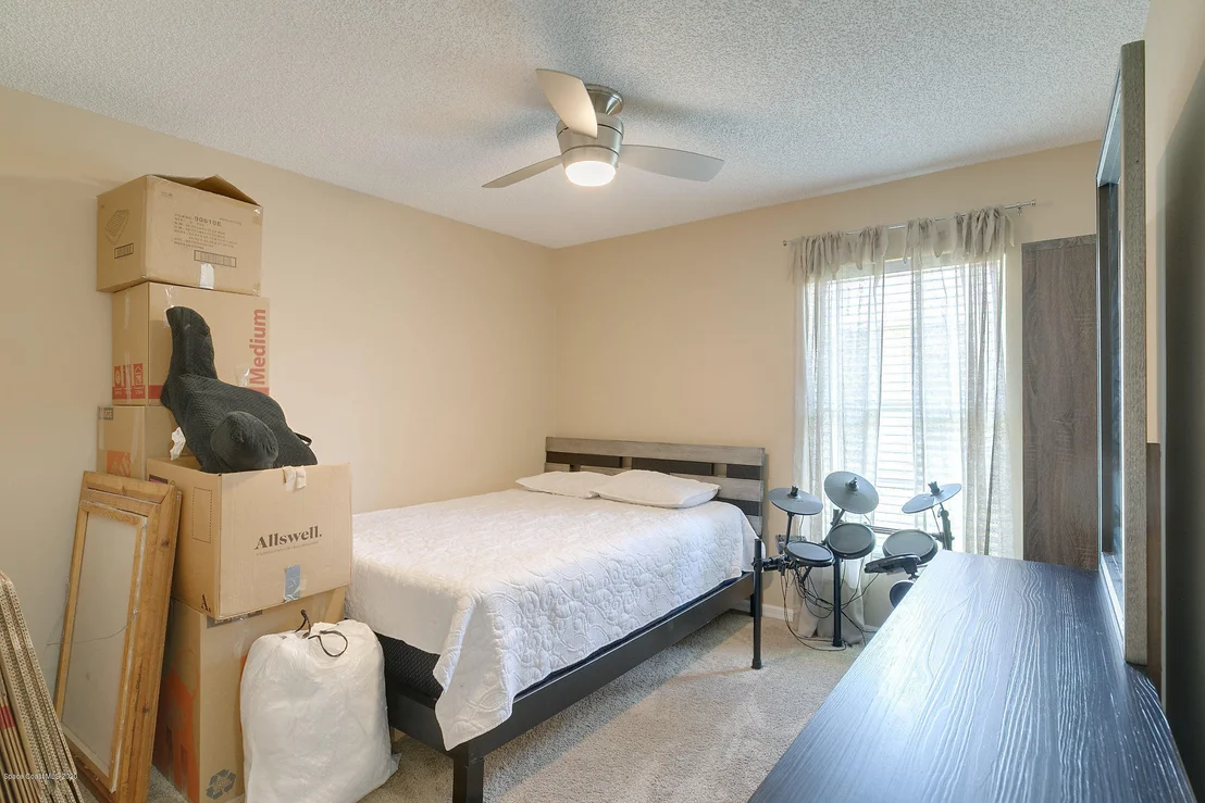 Photo of 877 Villa Drive