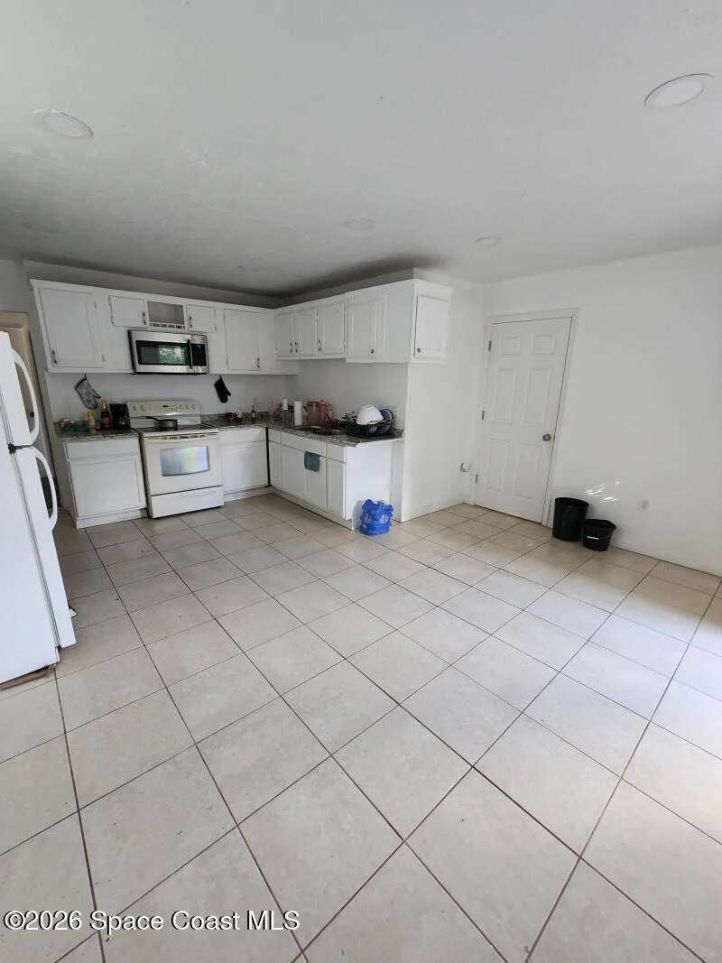 Photo of 1066 Galty Circle NE