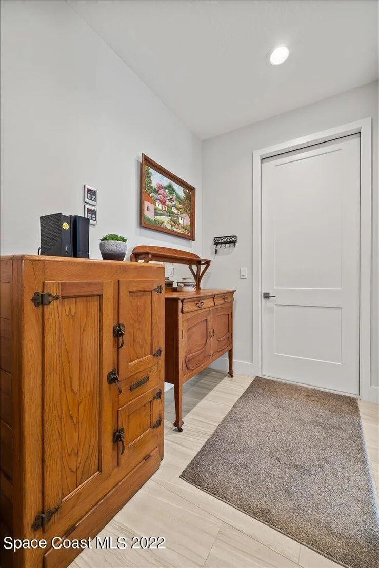 Photo of 1493 Weir Street