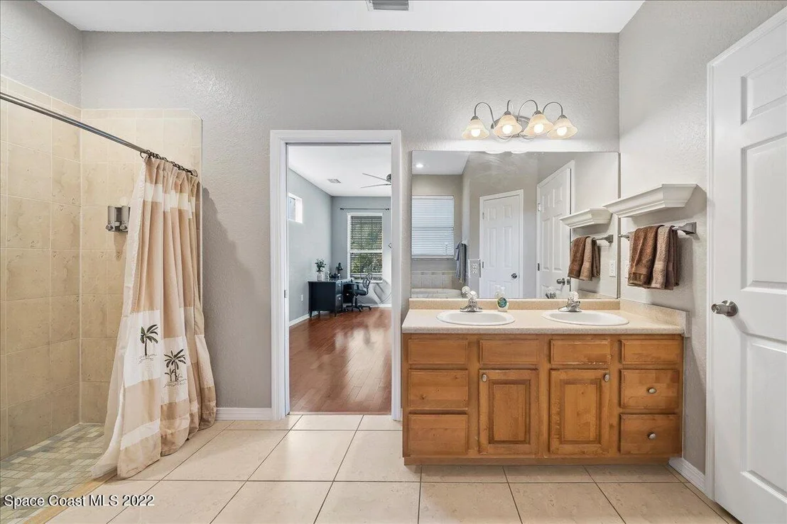 Photo of 2303 Colonial Drive