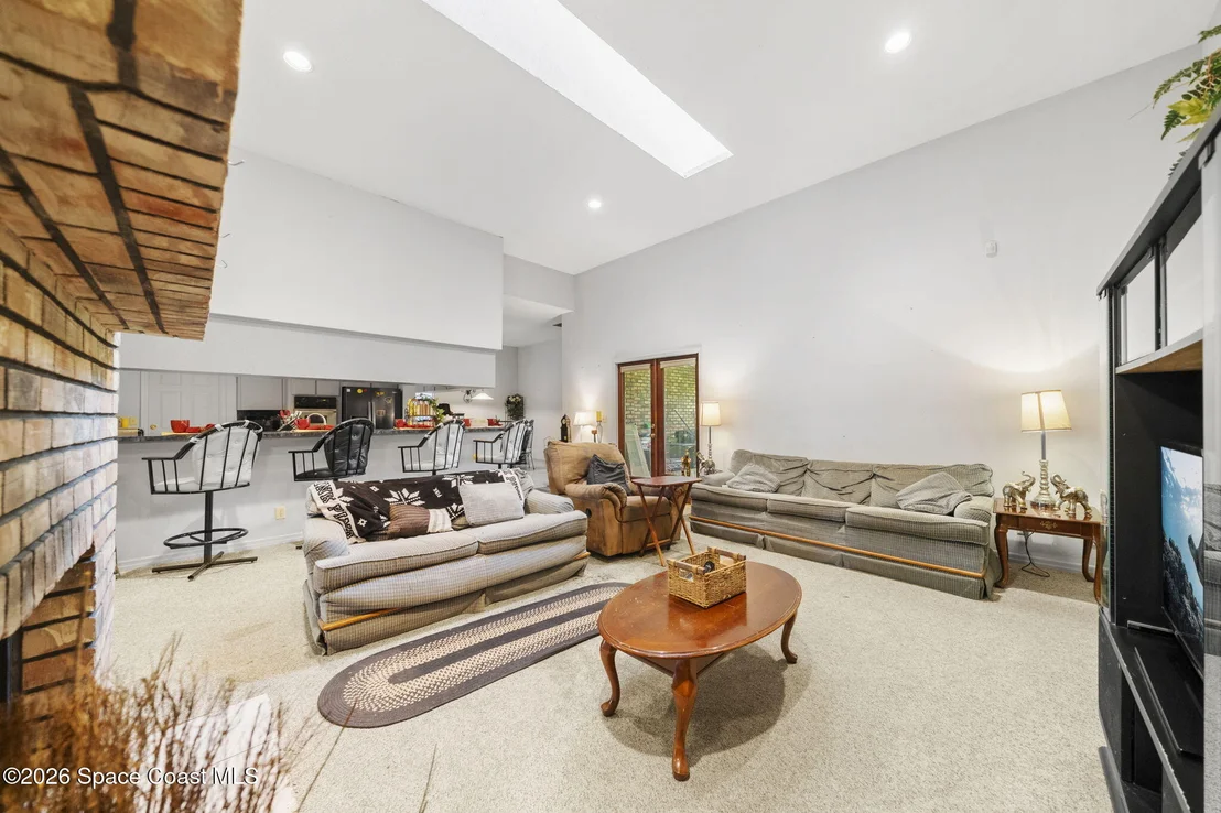 Photo of 2180 Figtree Drive