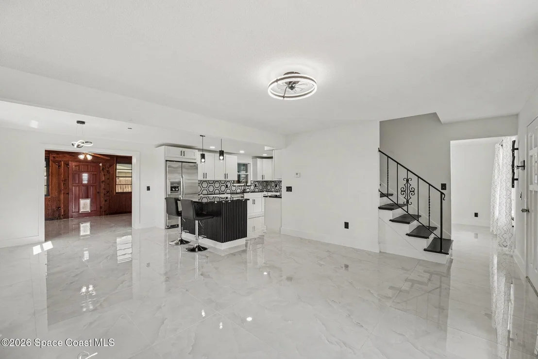 Photo of 508 S Ixora Drive S