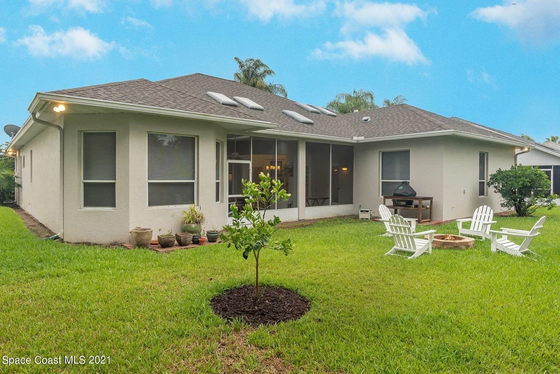 Photo of 975 Somerset Lane