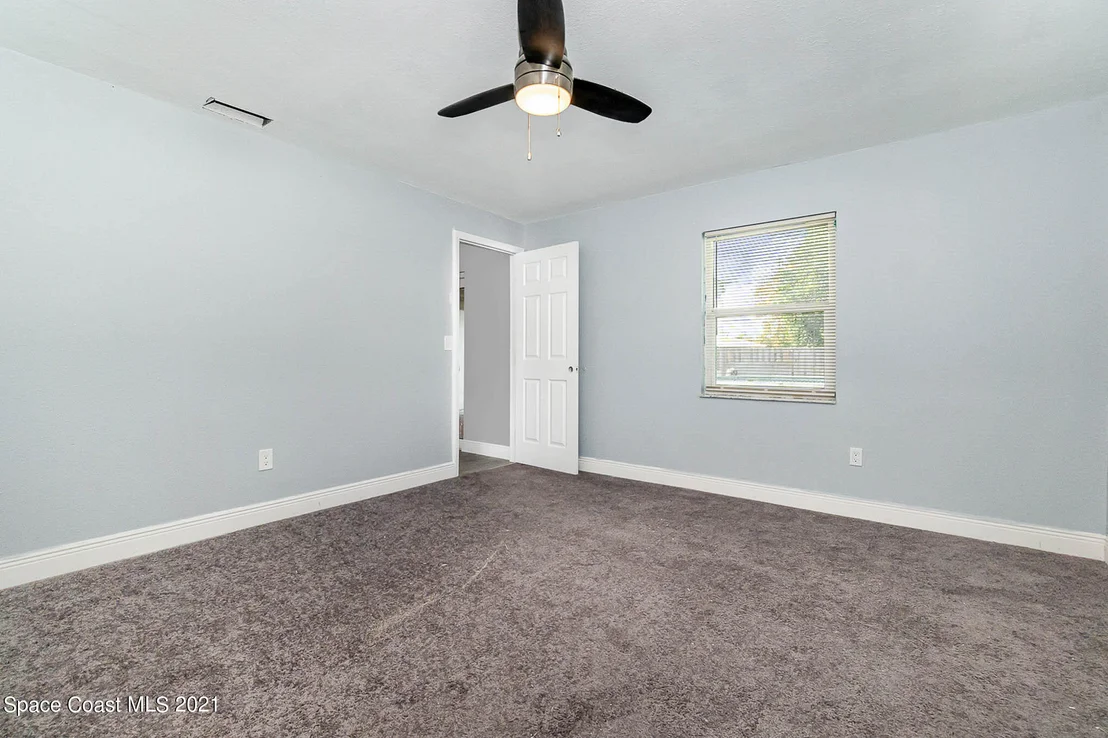 Photo of 646 Ford Circle W