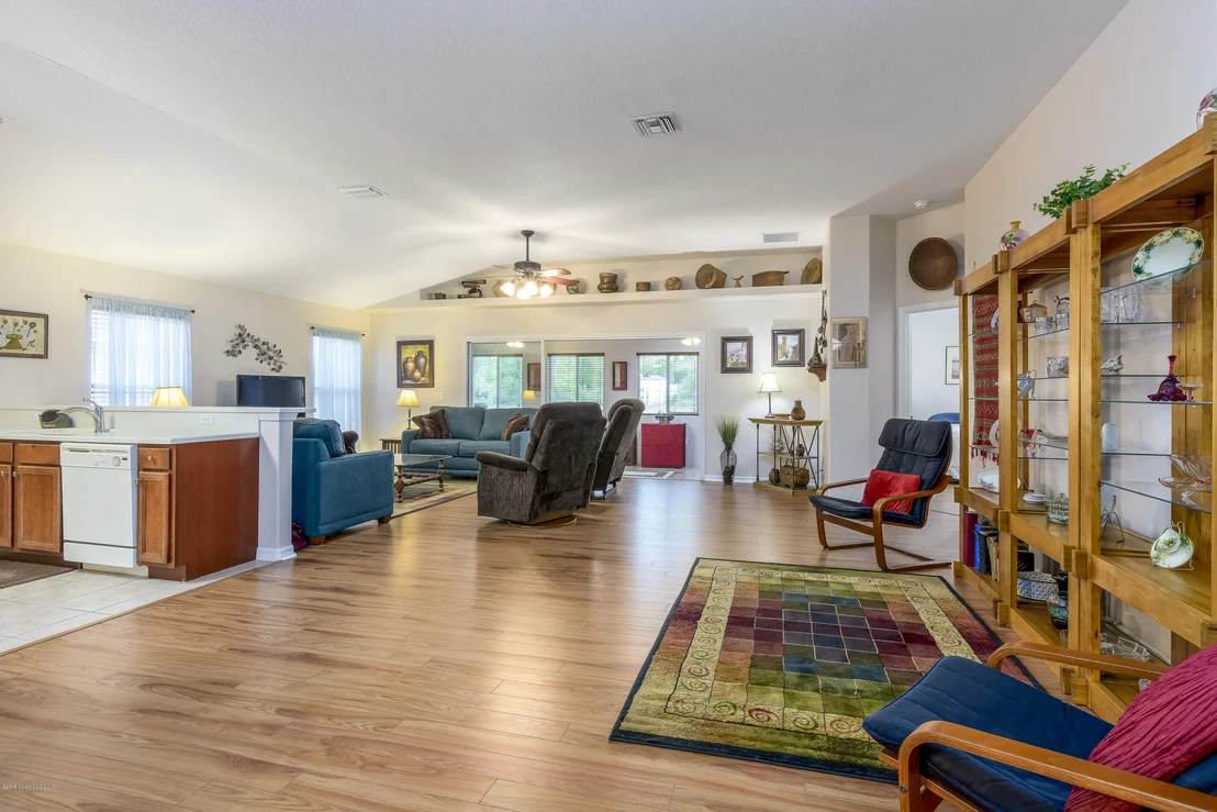 Photo of 804 Tavernier Circle NE