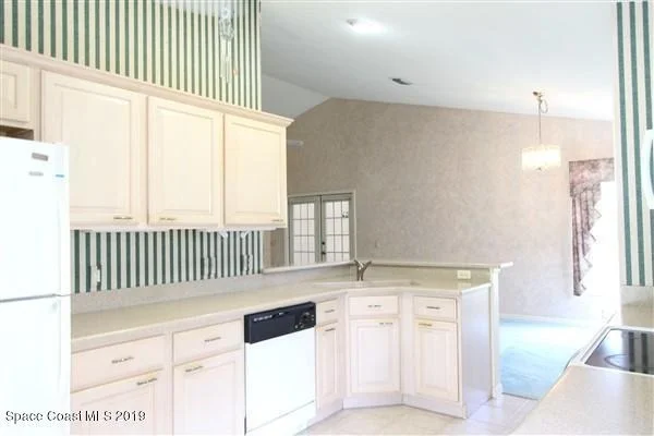 Photo of 2404 Addington Circle