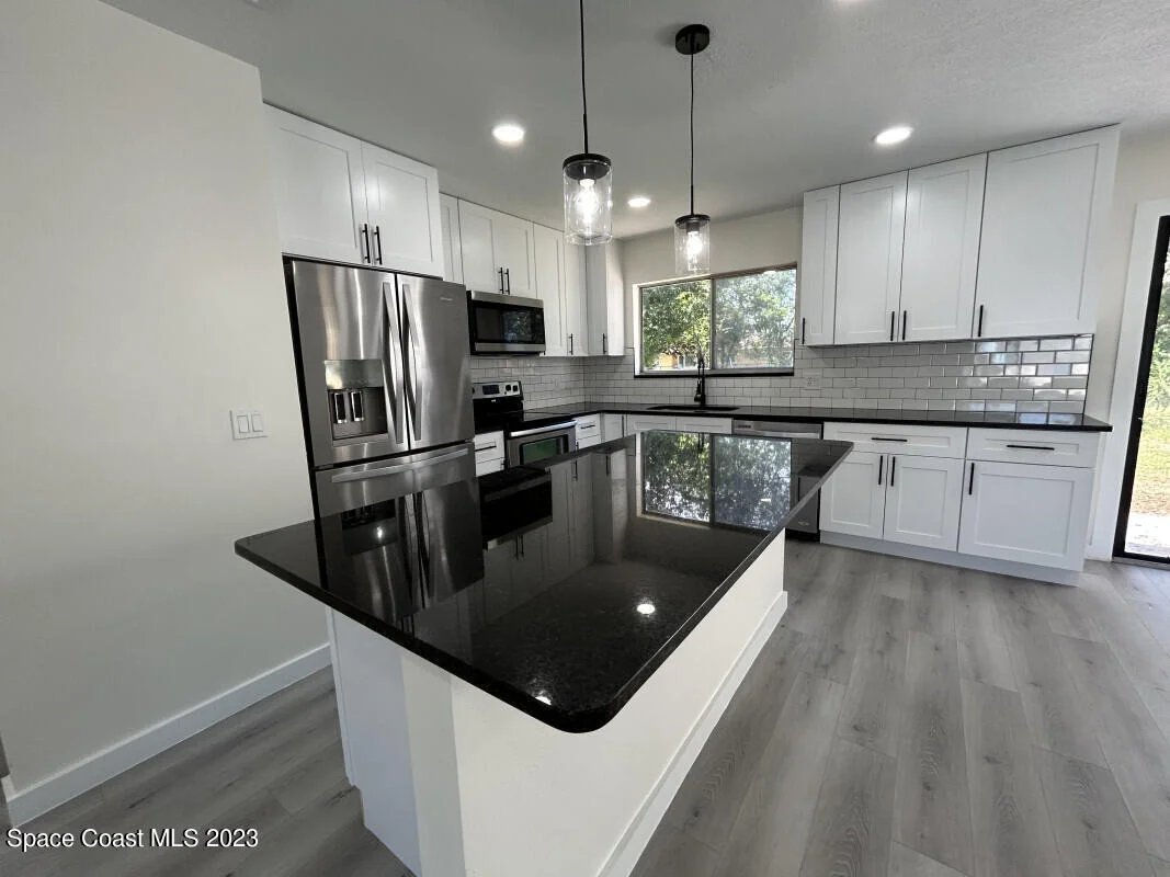Photo of 1250 Bard Lane NE