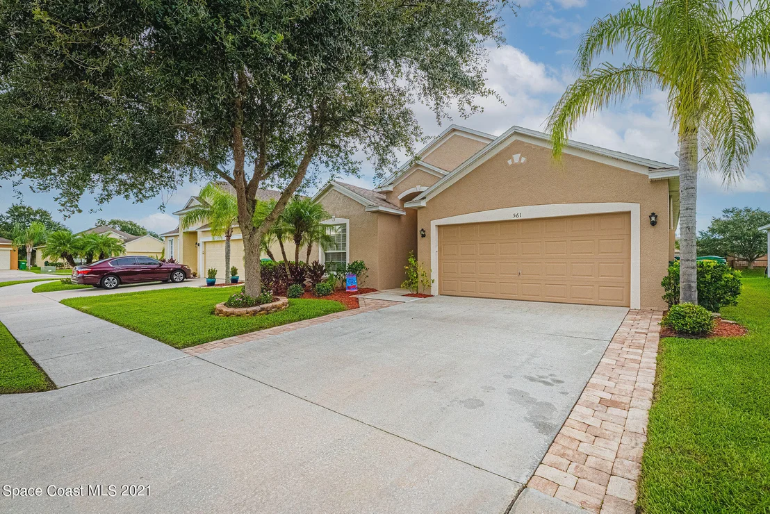 Photo of 561 Cressa Circle