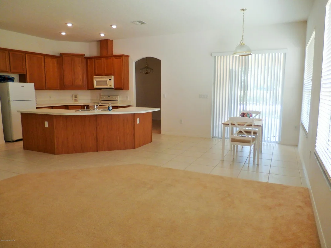 Photo of 1796 Windbrook Drive SE