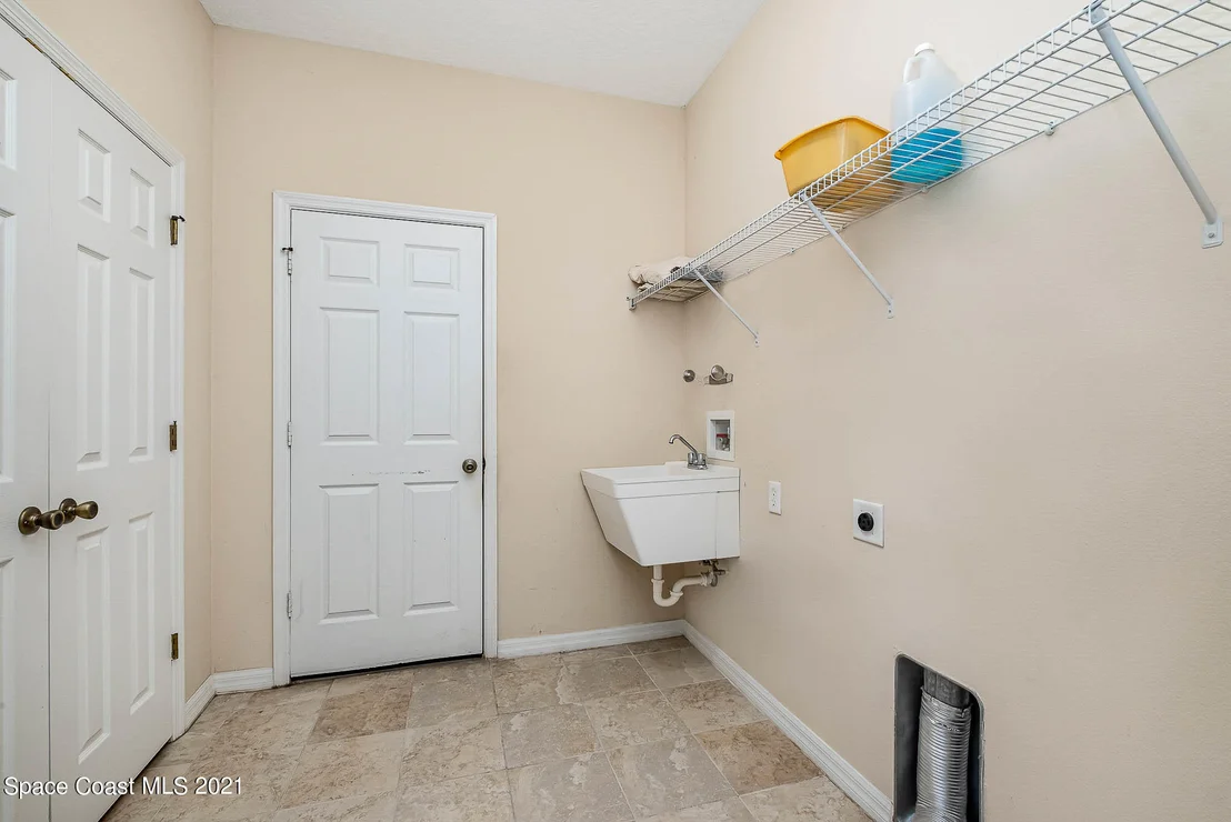 Photo of 3110 Eldron Boulevard SE
