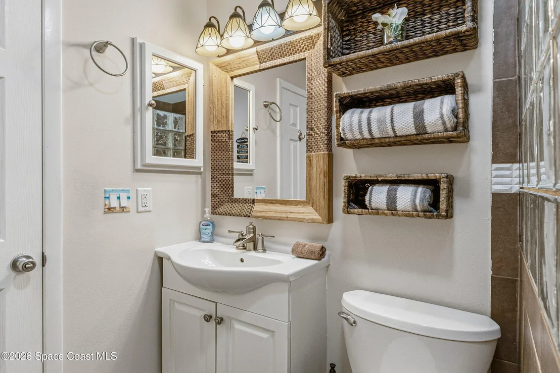 Photo of 413 Orlov Road NW