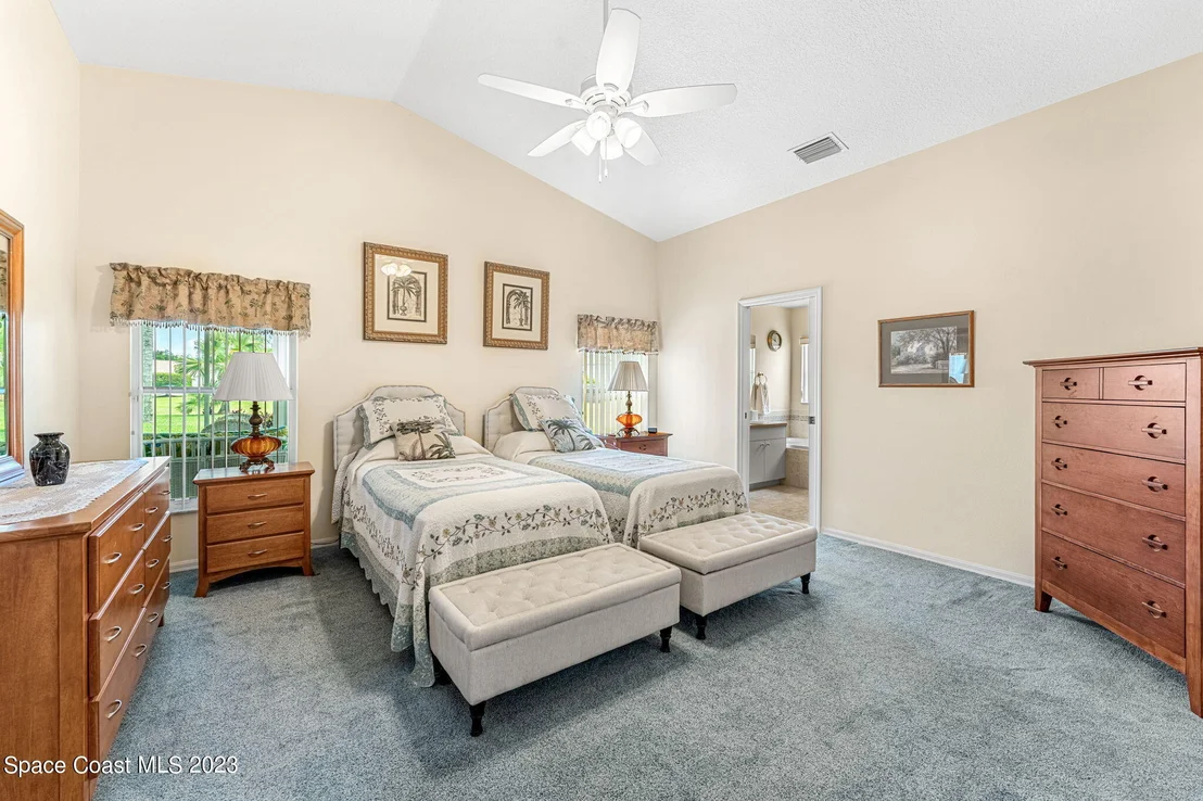 Photo of 1027 Pine Creek Circle NE