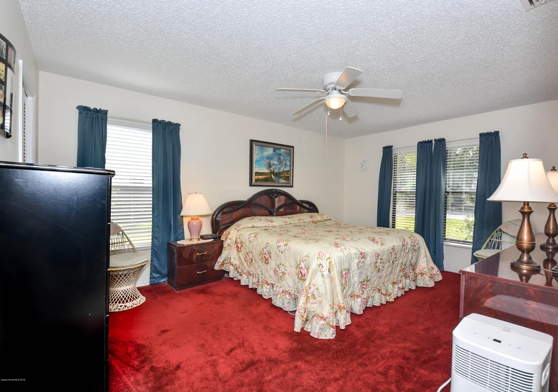 Photo of 7820 Sheridan Road