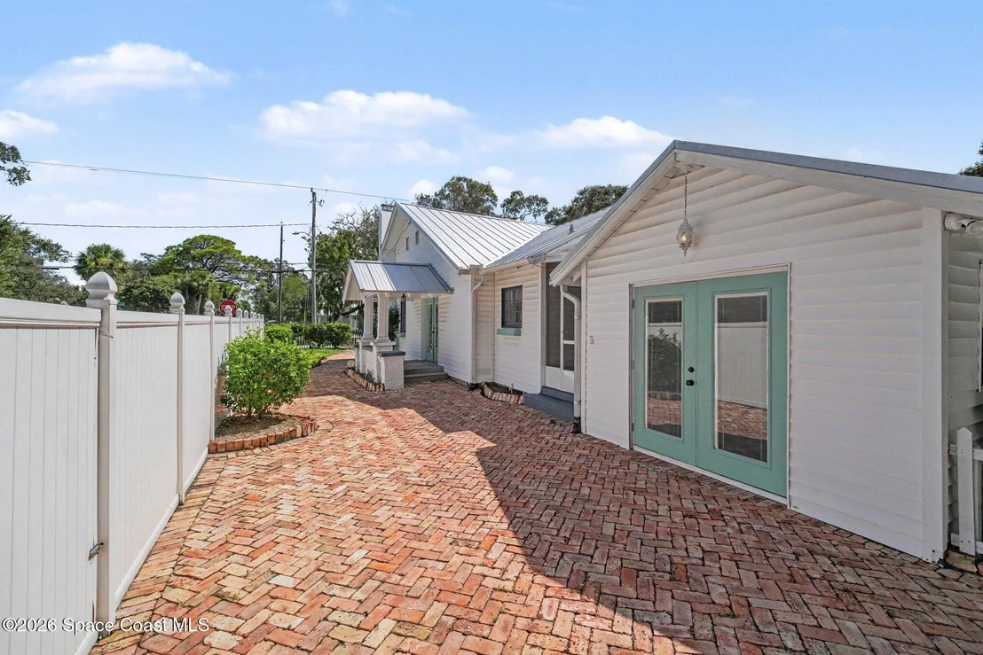 Photo of 640 Old Oak Street