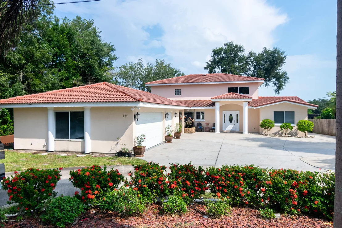 Photo of 984 Placid Drive