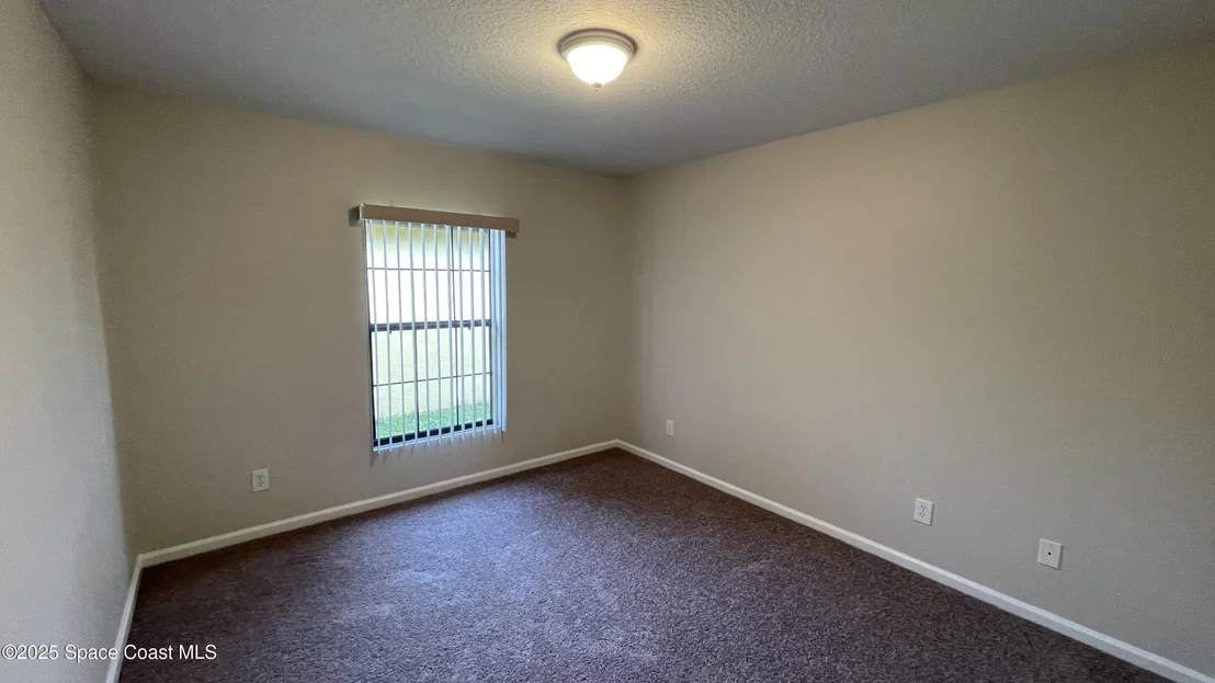 Photo of Unit 103 at 975 Luminary Circle