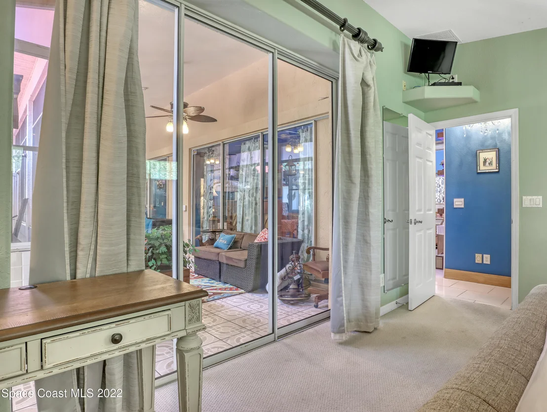 Photo of 4304 Long Lake Road