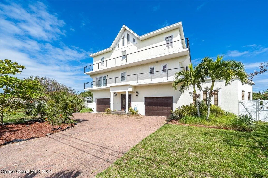 Photo of 5135 Palm Drive