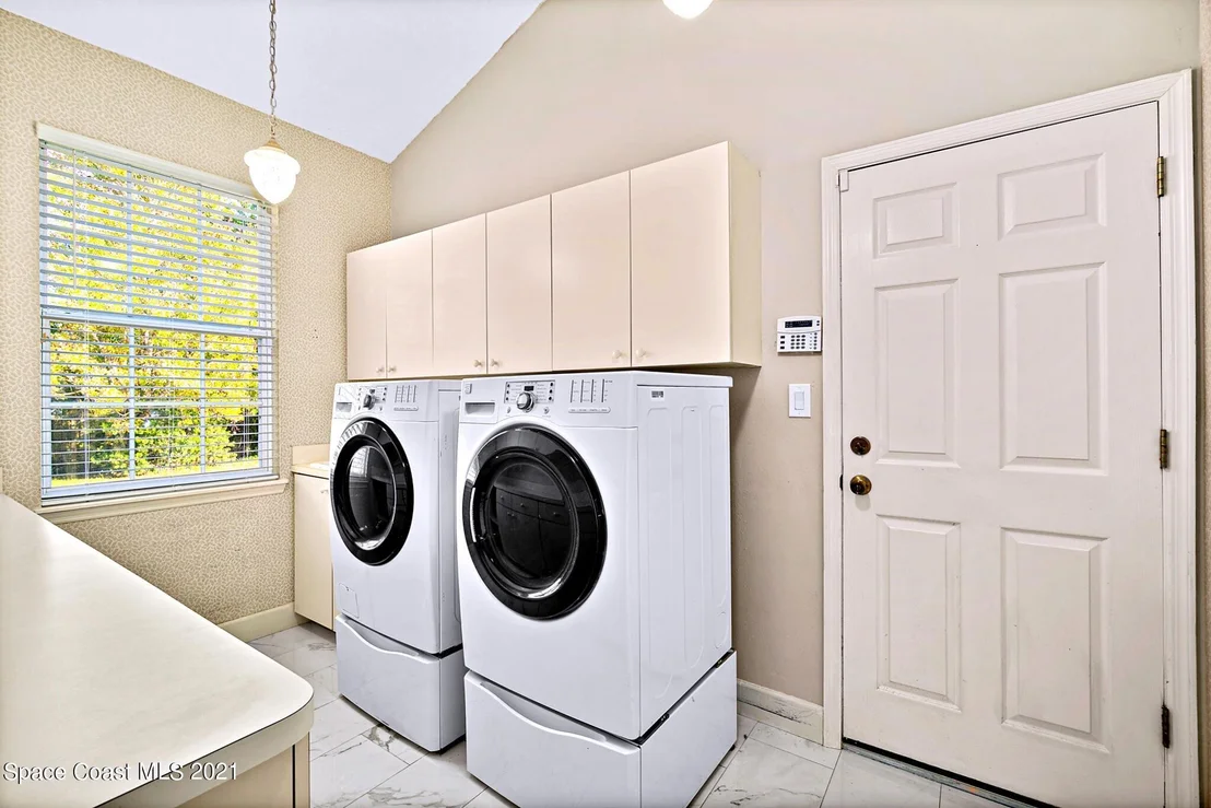 Photo of 3575 James Road