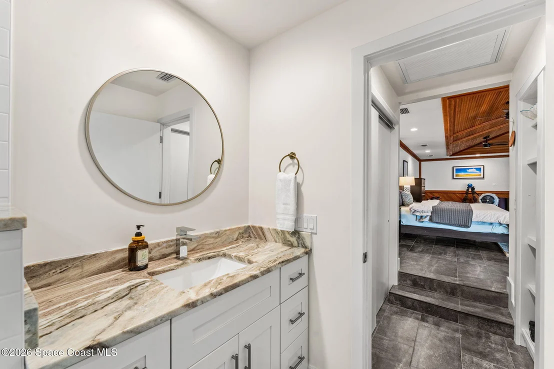 Photo of 207 Riverside Drive