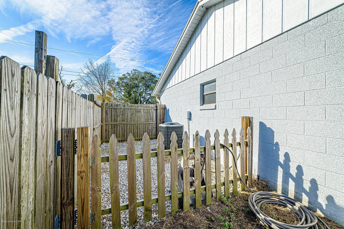 Photo of 3436 Kilbee Street
