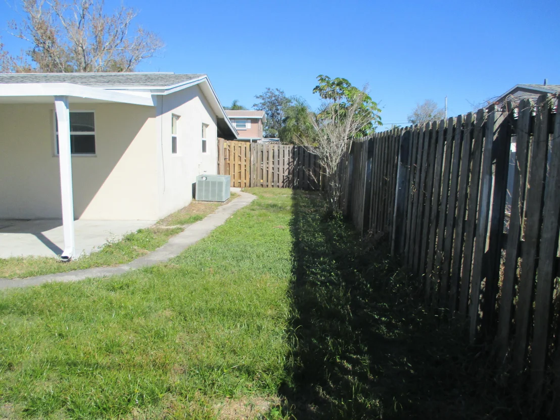 Photo of 1737 N Dodge Circle