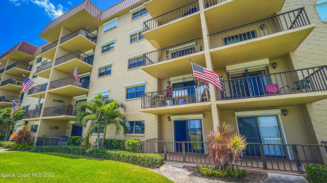 Photo of Unit 102 at 1025 Rockledge Drive