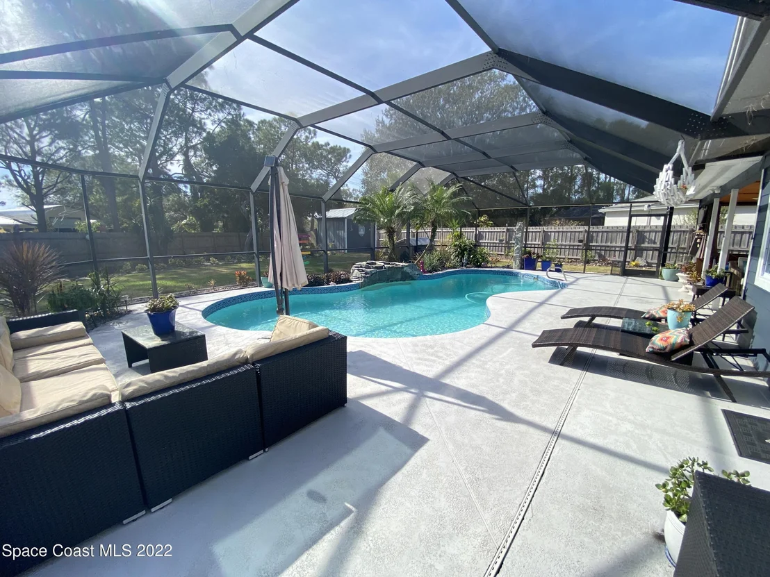 Photo of 5675 Curtis Boulevard