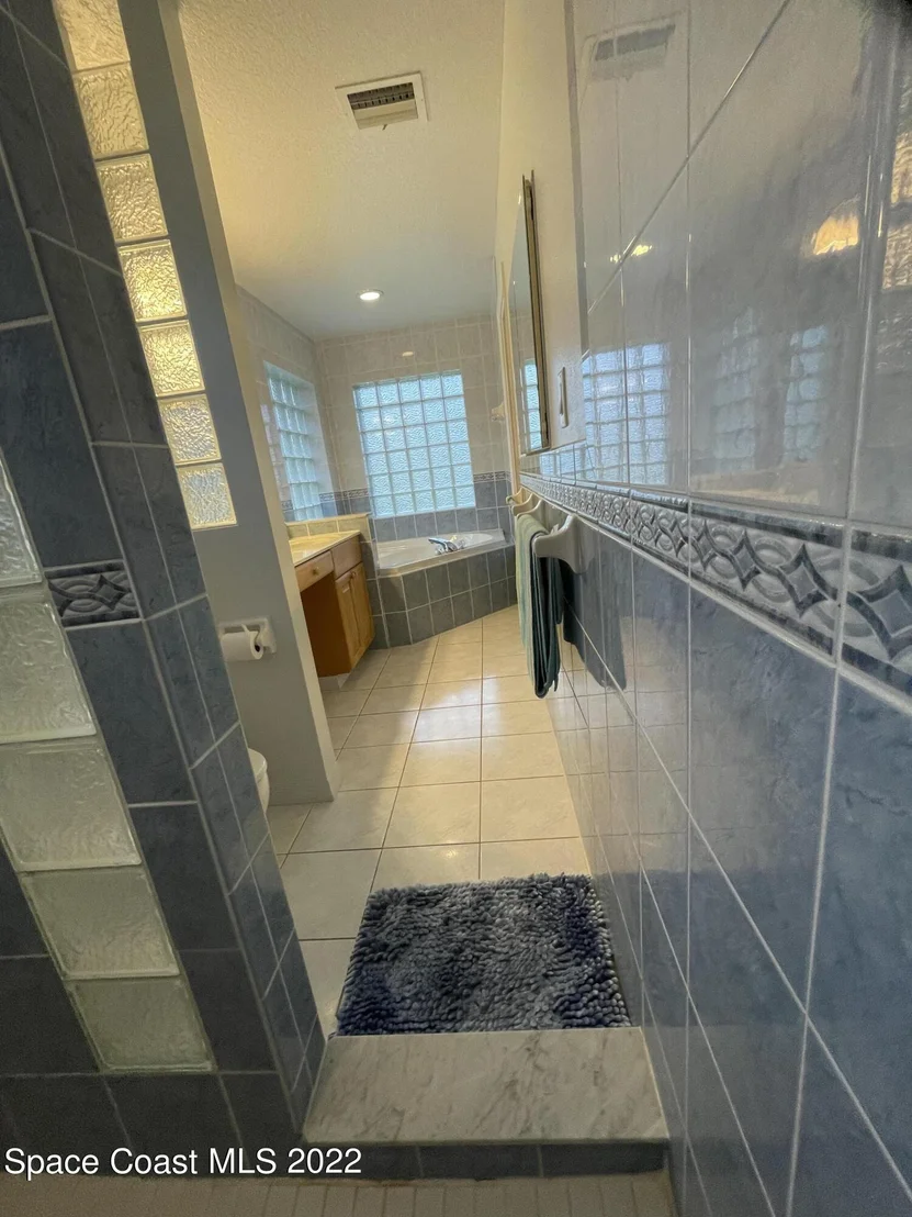 Photo of 826 Topaz Drive