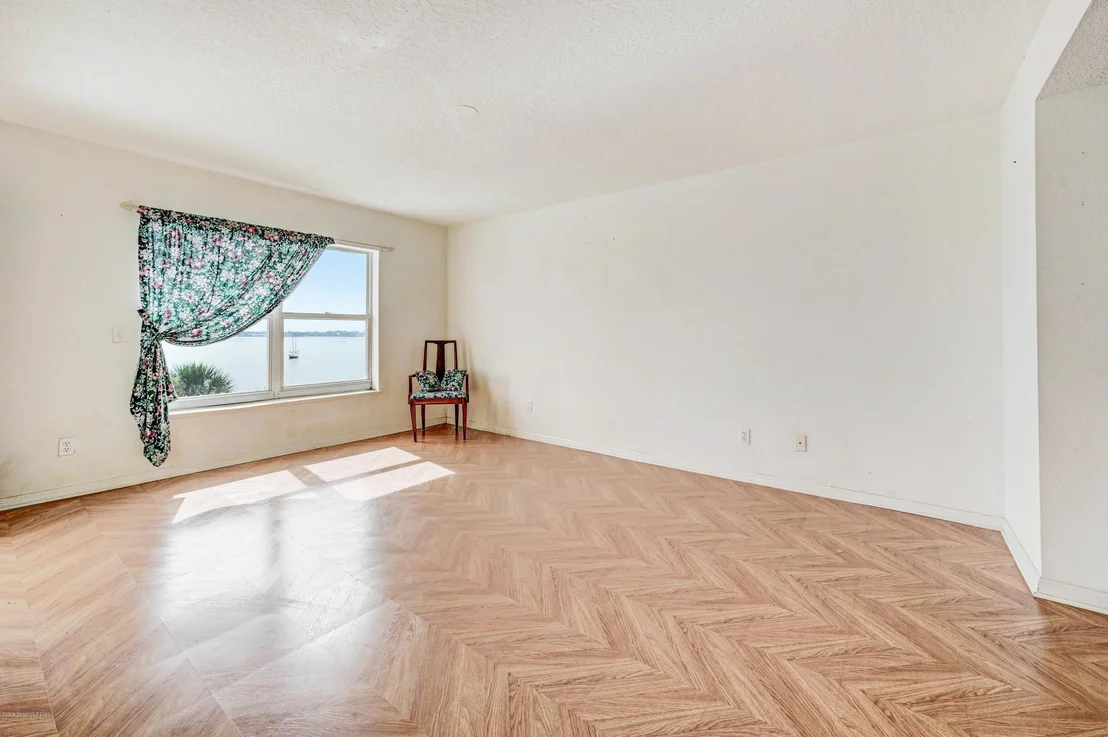 Photo of Unit 304 at 102 Riverside Drive