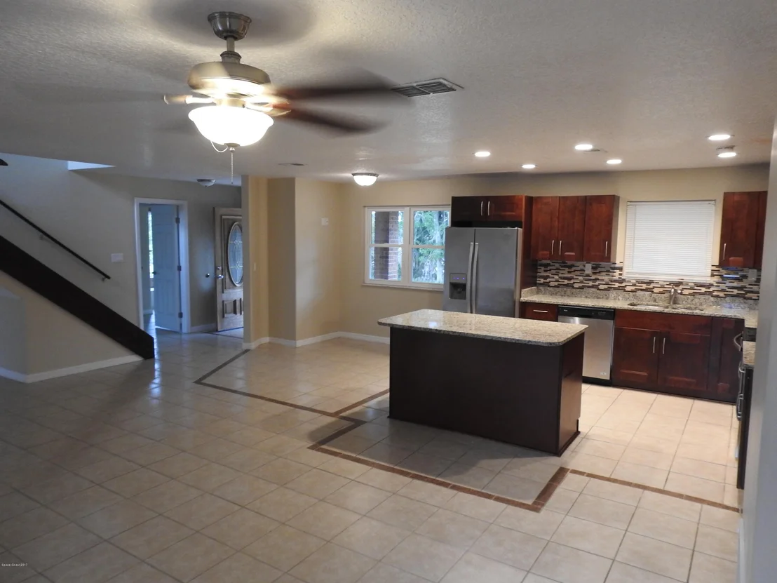 Photo of 525 Cox Road