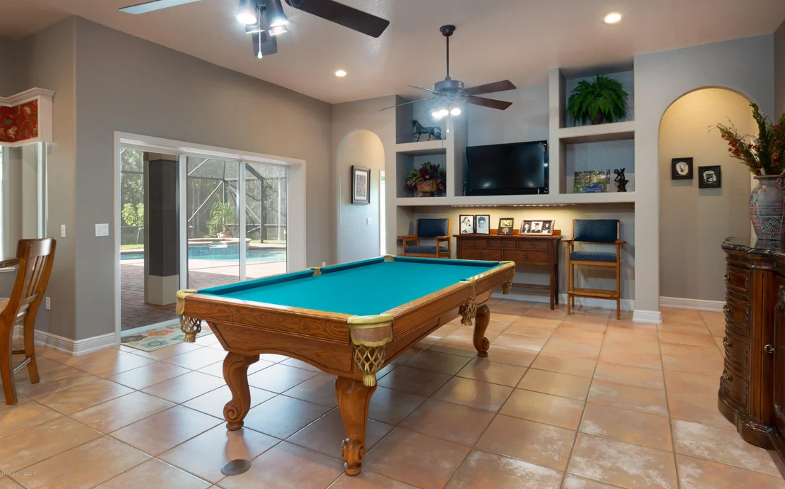 Photo of 6940 Hacienda Drive