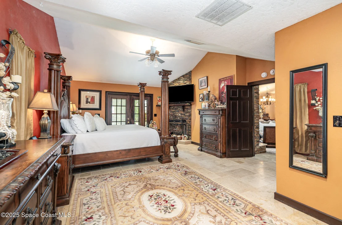 Photo of 562 Lake Ashley Circle