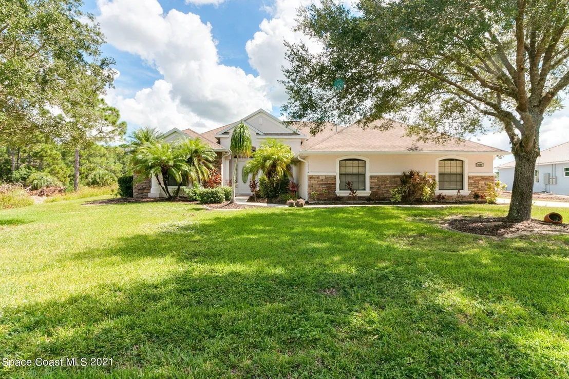 Photo of 2149 Windbrook Drive