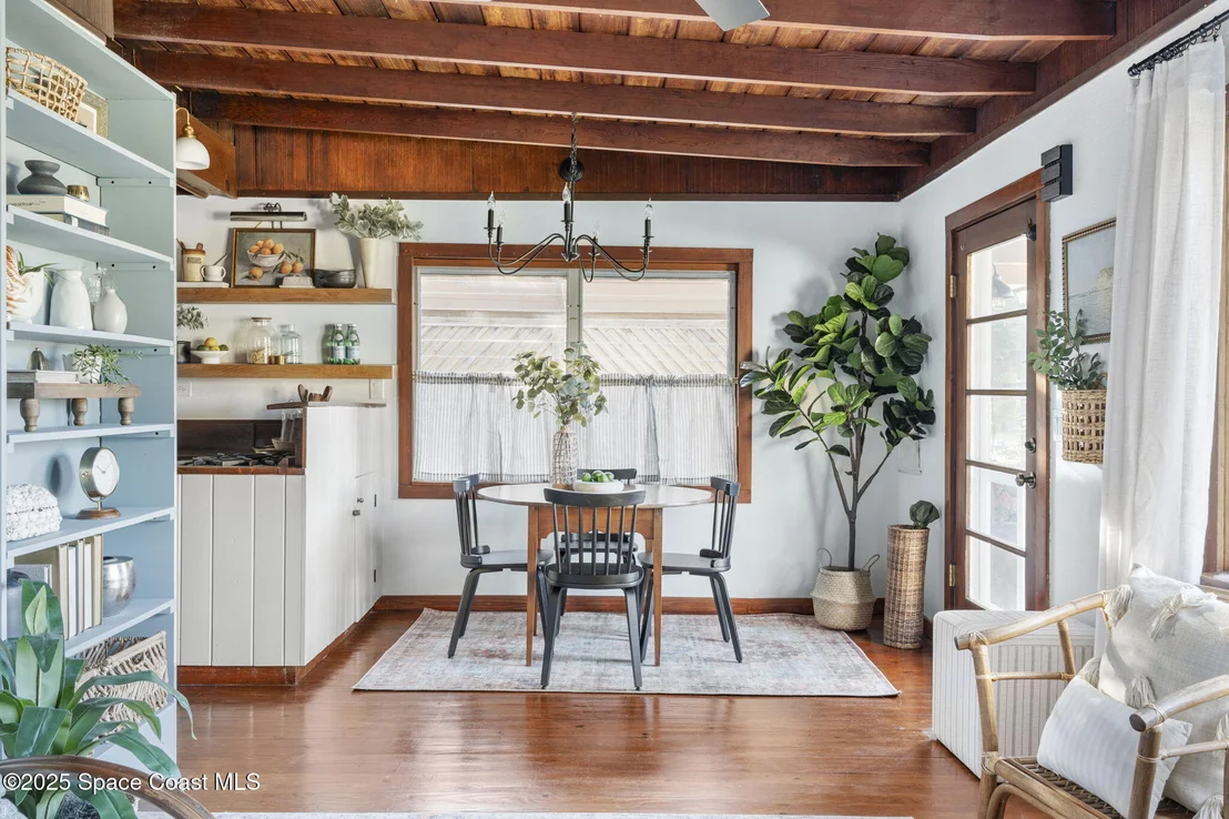Photo of 597 Old Oak Street