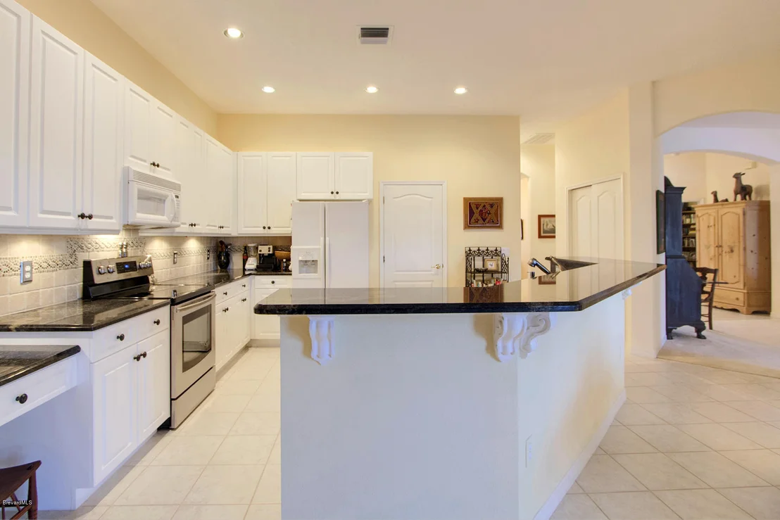 Photo of 855 CARRIAGE HILL Road