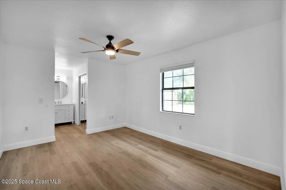 Photo of 5453 Holden Road