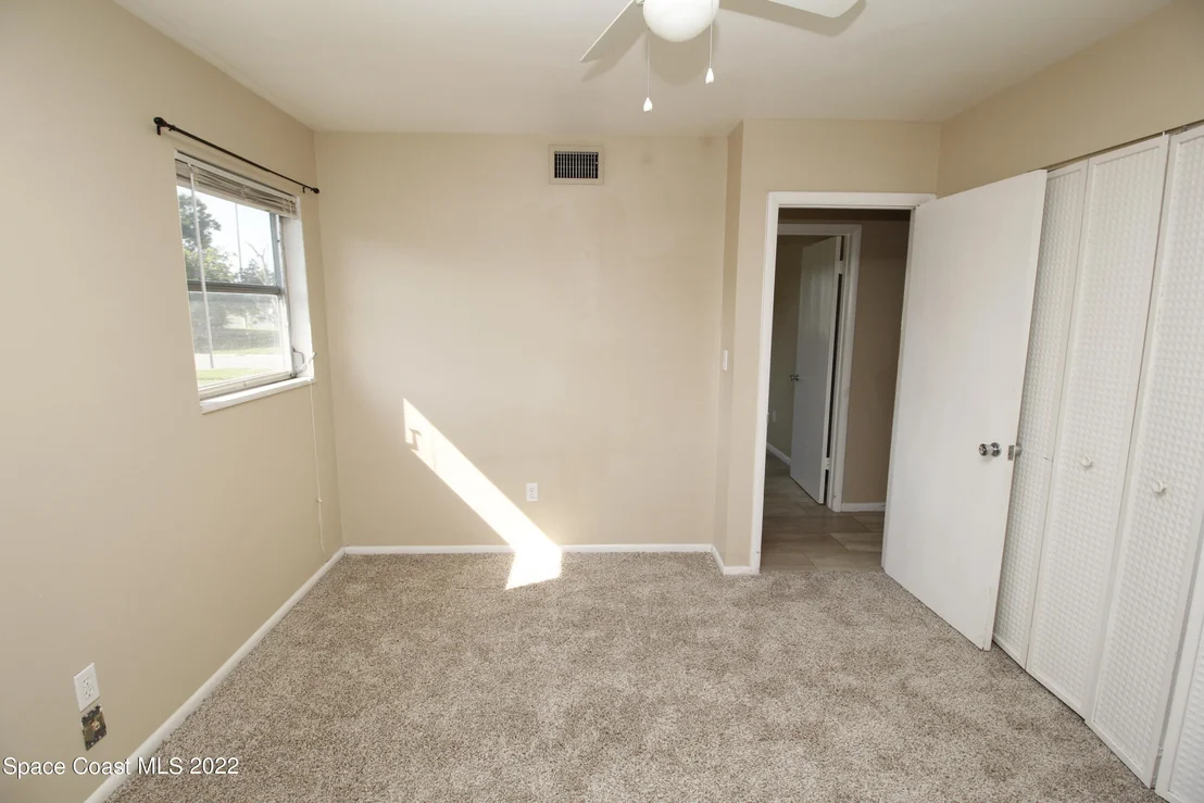 Photo of 949 Jersey Lane NE