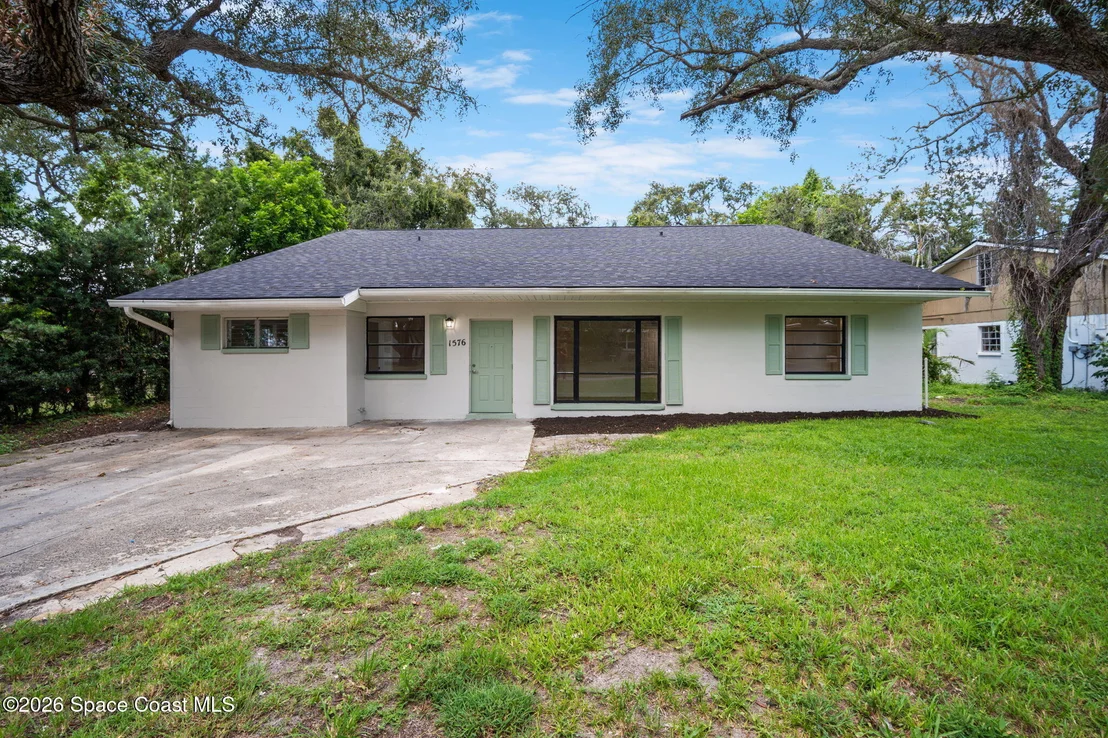 Photo of 1576 Grandview Way