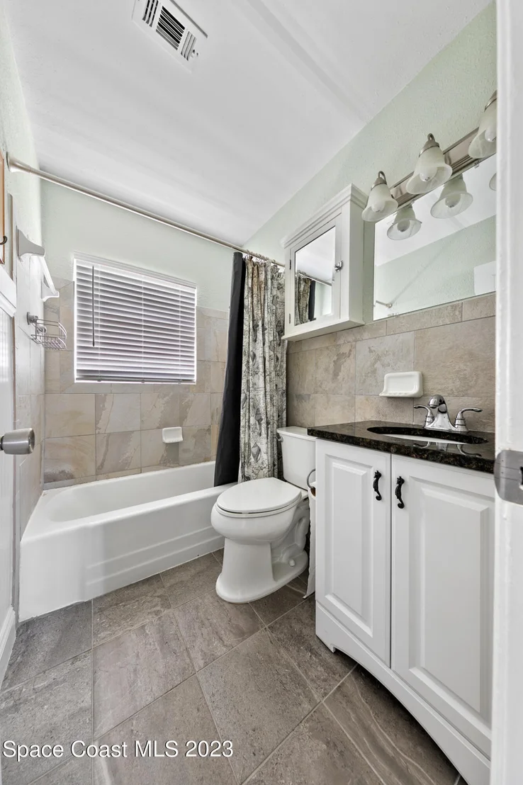 Photo of 131 Del Mar